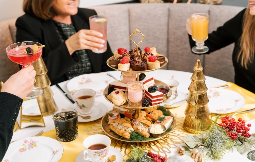 Bold & Gold Tipsy Tea