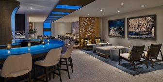 The bar and seating area in Kostali