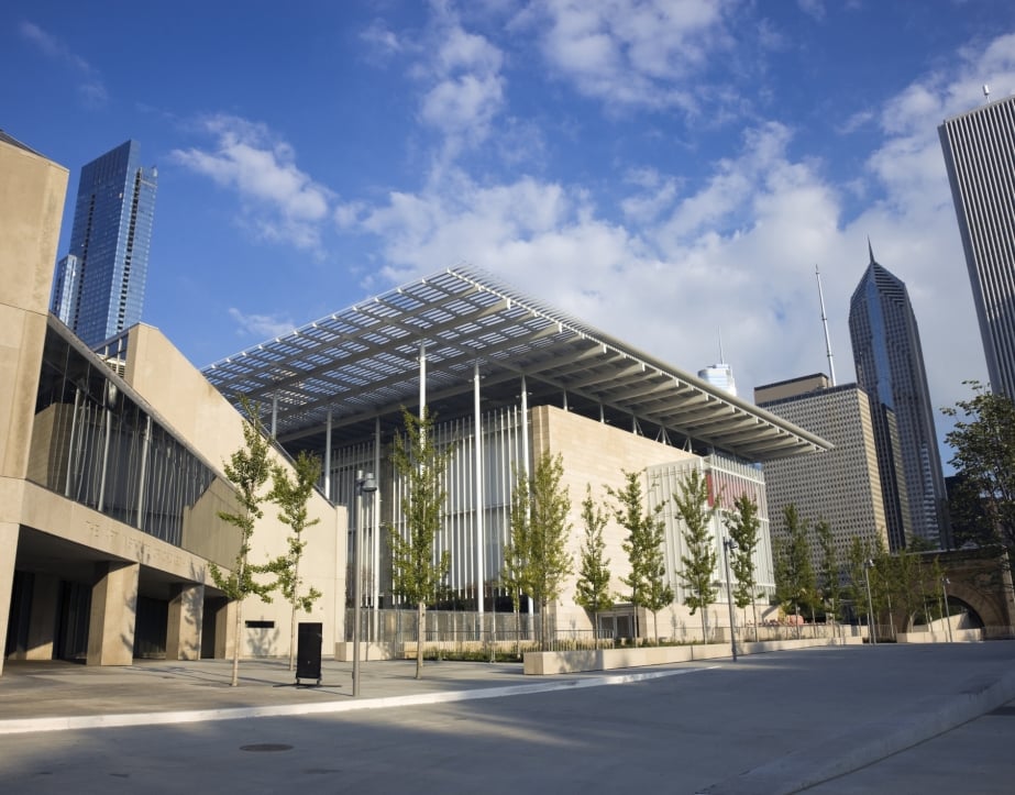 Glimpse of modern downtown Chicago buildings in the sun